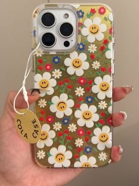 Cola Case iPhone 15 Pro| Smiley Daisy Floral Clear Case | Gold Foil | Cute